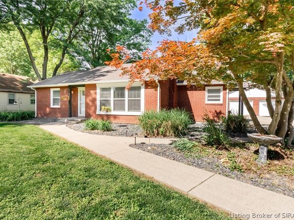 40 Forest Dr