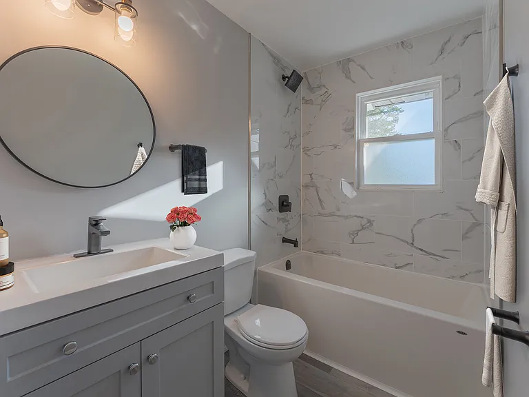 740 Collins Bay Rd #1 — Photo 13