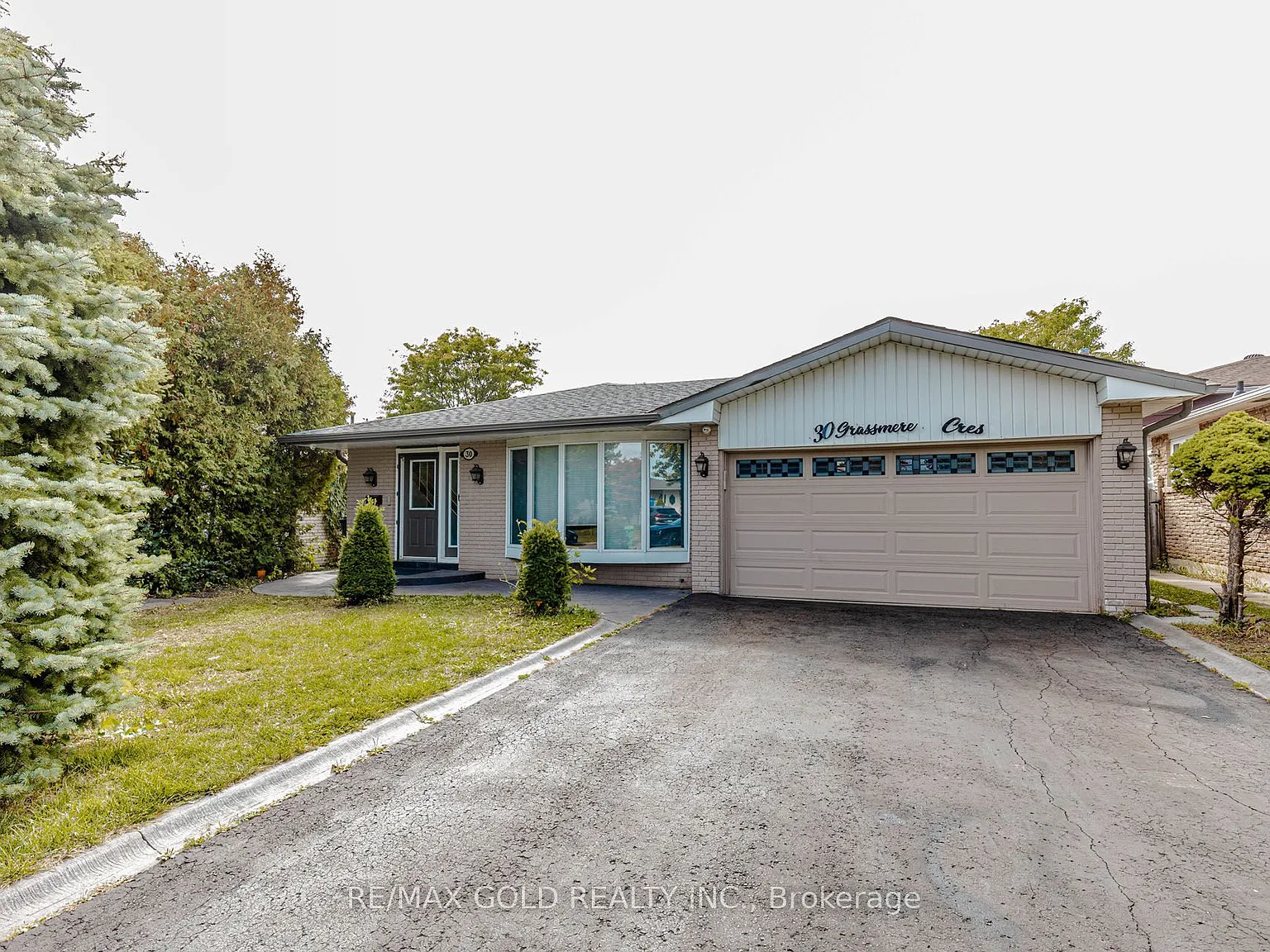 4 bed, $3,200 — Photo 2