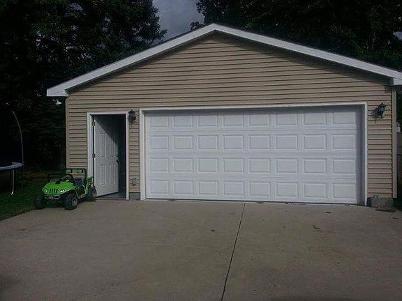 5th image of 30664 Winthrop Dr