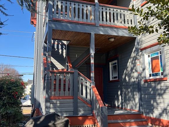 5th image of 444 Elm Ave SW #3