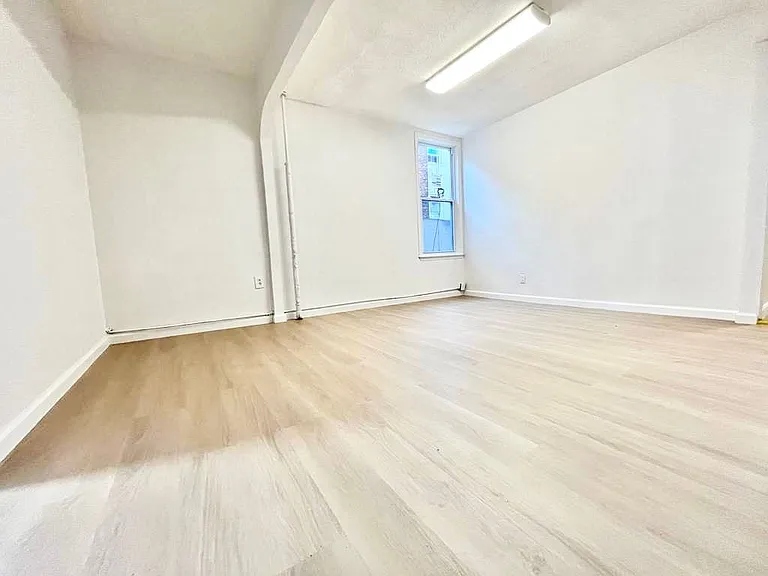 1217 Lincoln Pl #1 — Photo 2