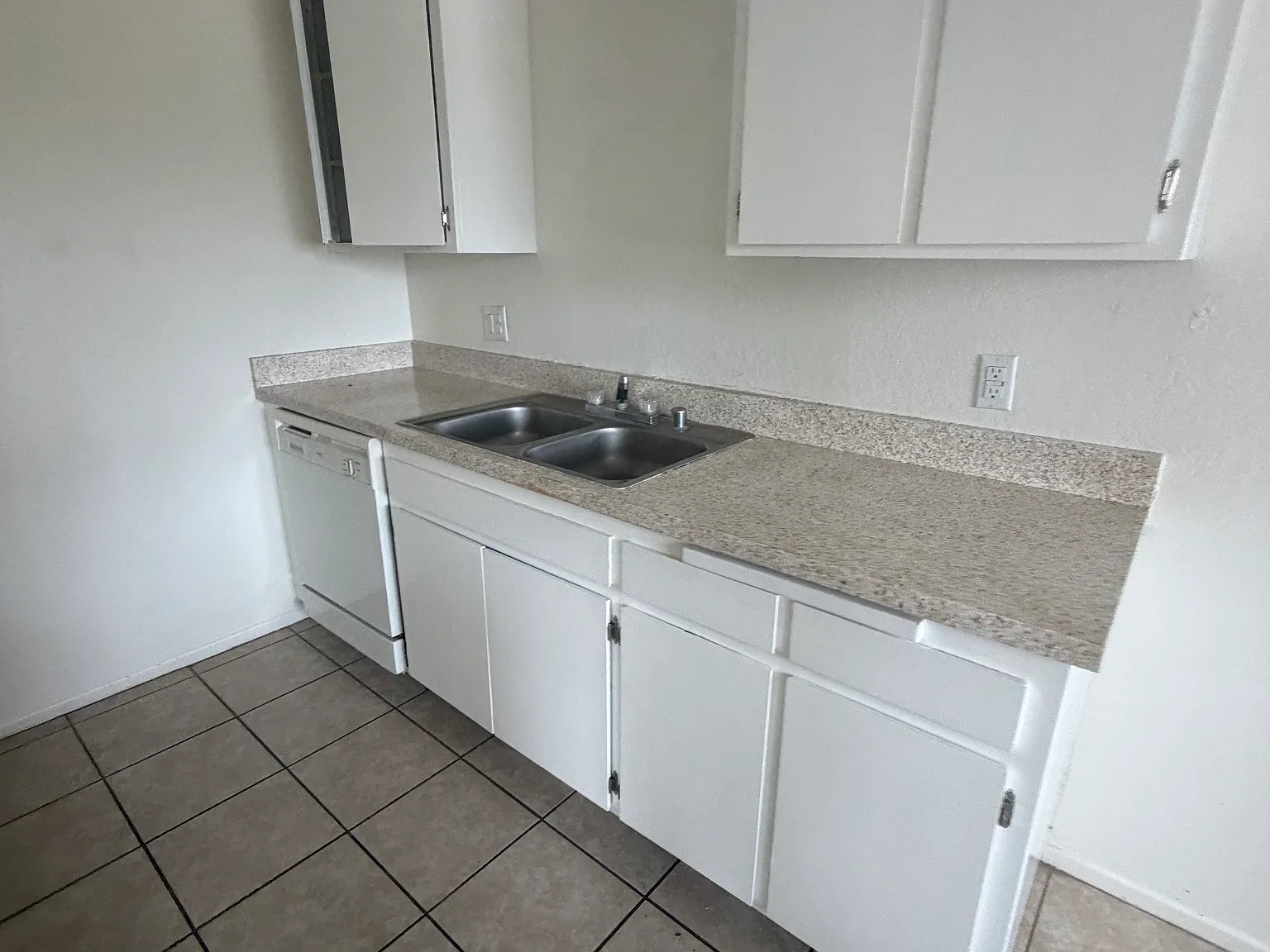 2 bed, $2,450 — Photo 2