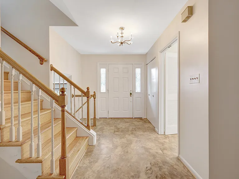 615 Kearney Ct SW — Photo 5