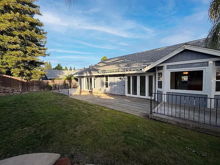 116 Bittercreek Dr — Photo 10
