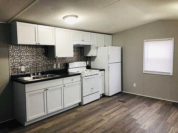 4th image of 701 State St #16
