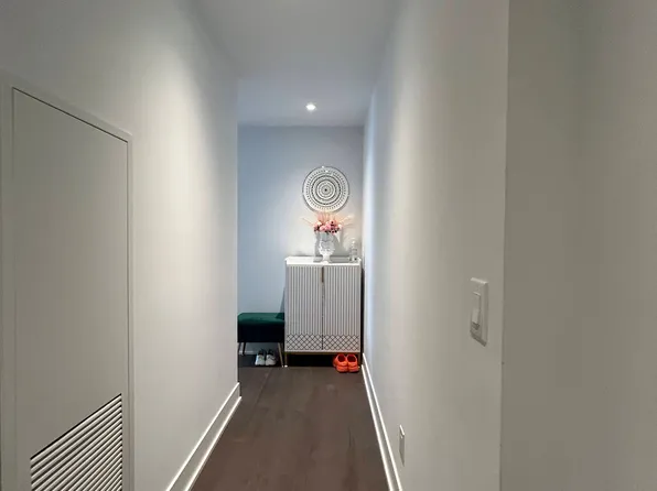 1926 Lake Shore Blvd W, Toronto, ON