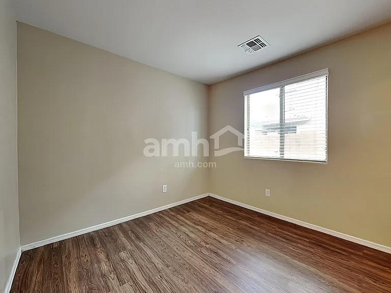 206 S 151st Ave — Photo 16