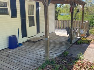 293 Fox Mountain Rd, Max Meadows, VA 24360