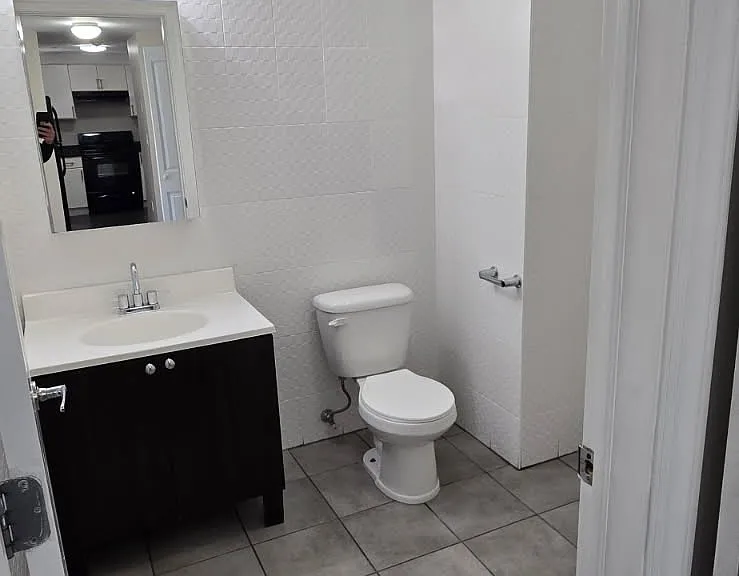 685 W Broadway #3P — Photo 7
