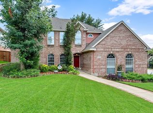 2157 Idlewood Dr, Grapevine, TX 76051