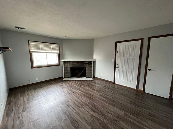 3rd image of 2502 Palmer Dr APT 5