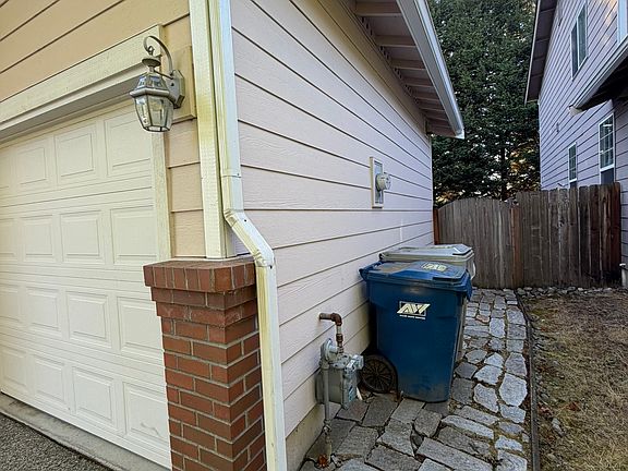 2nd image of 469 Pasco Pl NE
