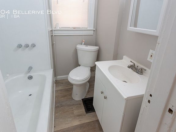 5th image of 204-206 Bellerive Blvd