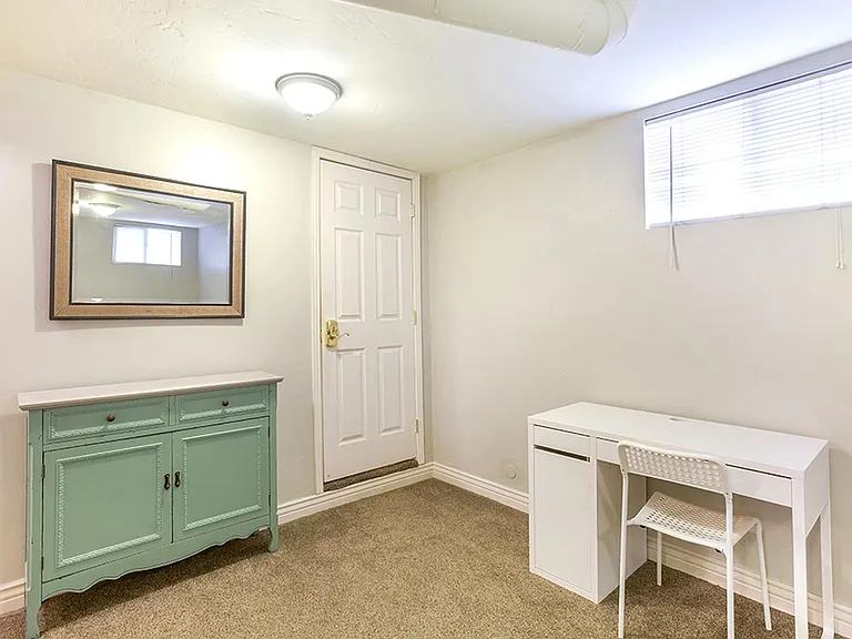 624 E 12th Ave #B — Photo 7