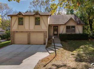 3205 Riverview Rd, Lawrence, KS 66049