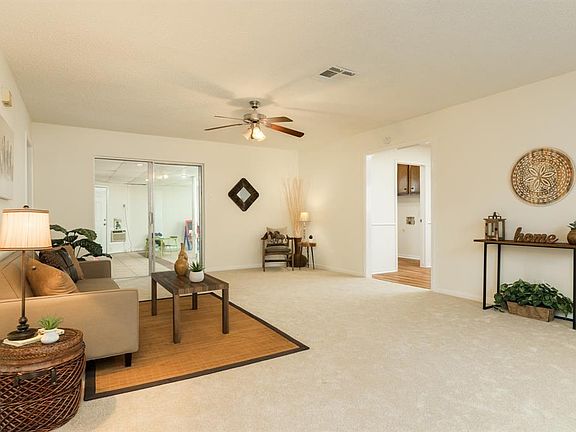 3rd image of 4910 Kentington Dr