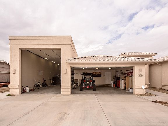 2nd image of 3015 Saddleback Dr