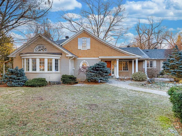 1110 Balmoral Pl, Oakville, ON L6J 2C9