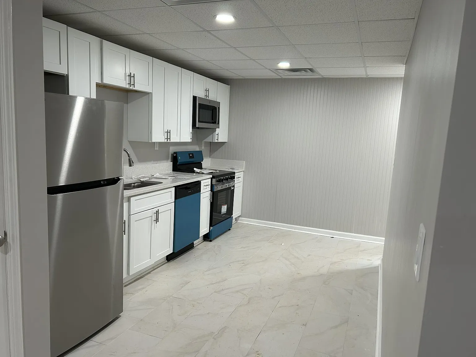 Home with Basement Apartment in Newnan, GA — Photo 1
