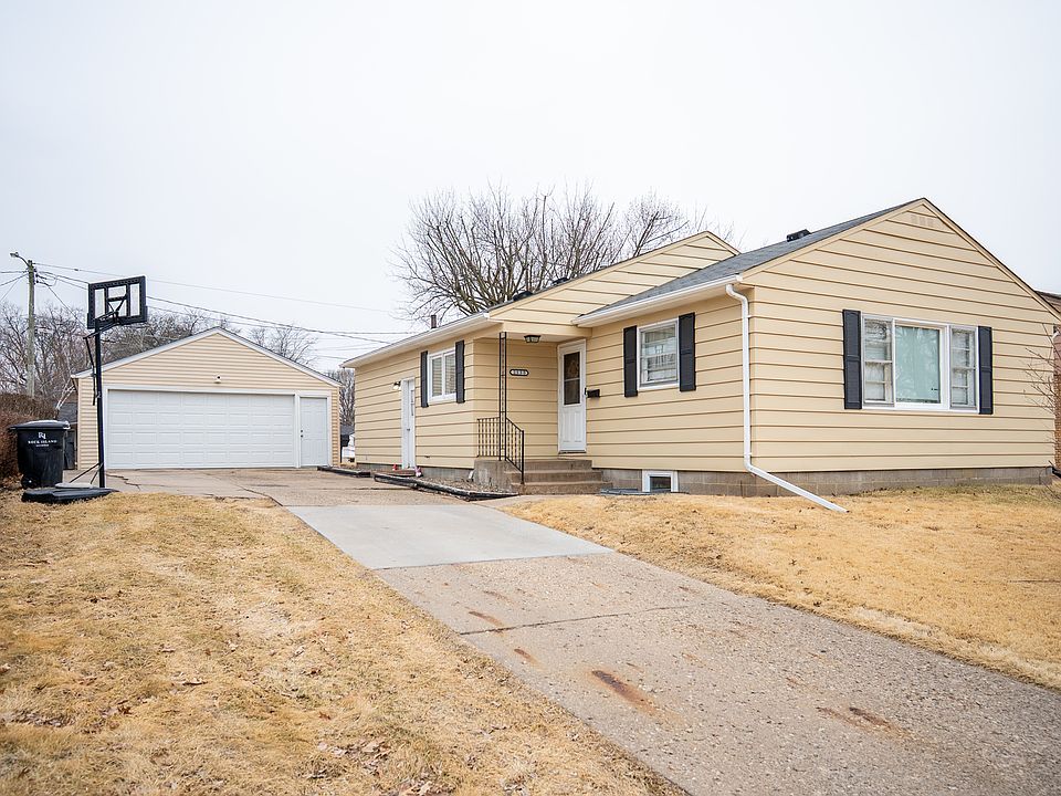 1st image of 2550 26th St