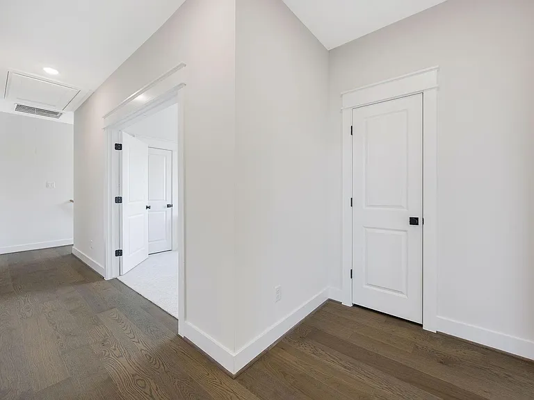 9311 Montridge Dr — Photo 22