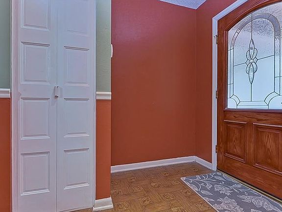 4th image of 1022 Lake Haven Dr