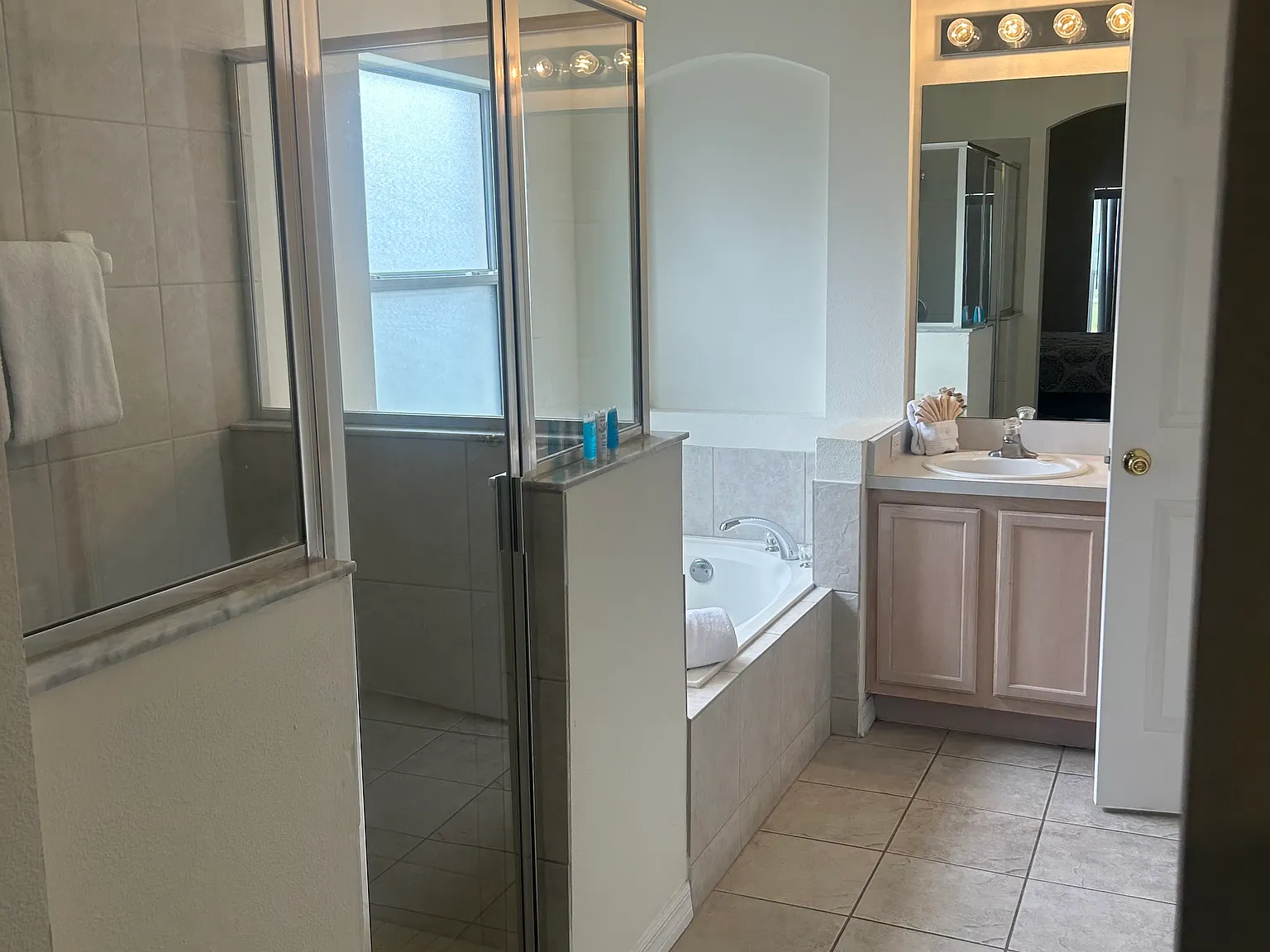4 bed, $5,500 — Photo 3