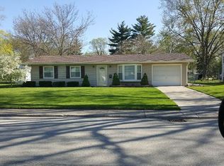 5 Scarsdale Rd, Montgomery, IL 60538