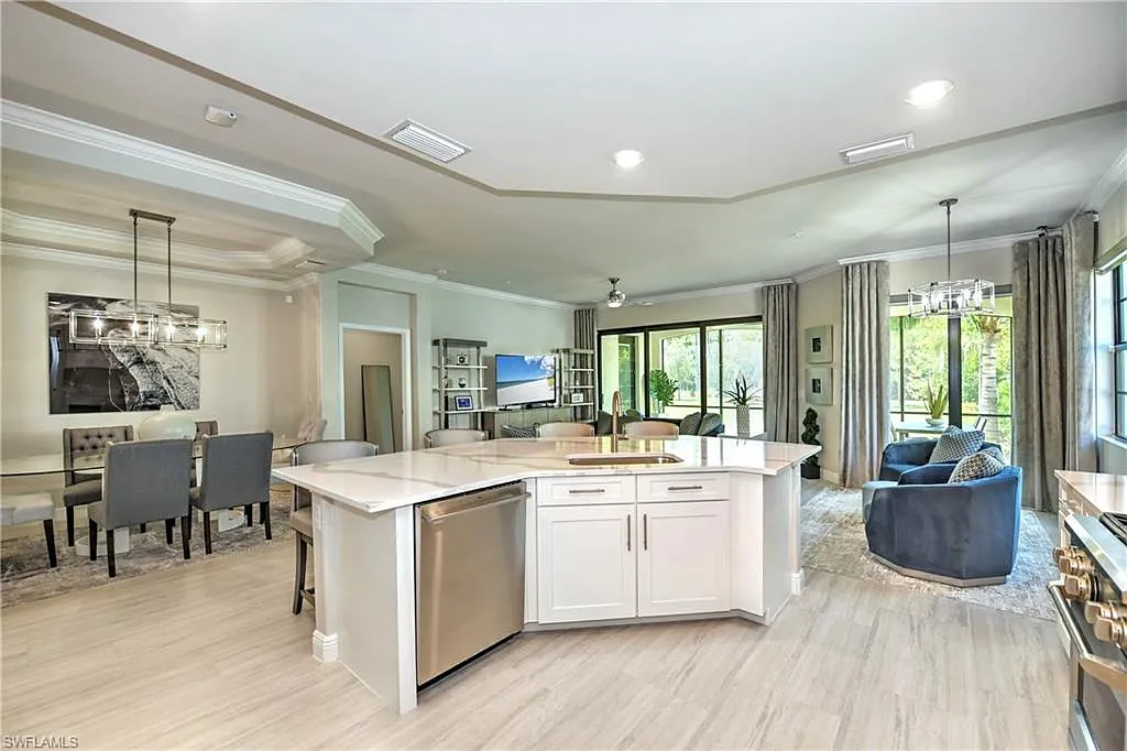3 bed, 2.0 bath, 1710 sqft, $6,000 — Photo 4