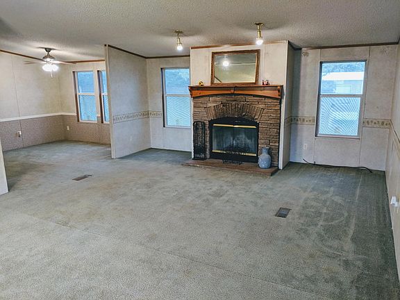 4th image of 245 Sue Ct