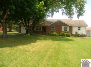 30 Aster Dr, Murray, KY 42071