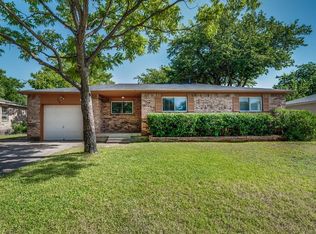 709 Colgate Dr, Lancaster, TX 75134