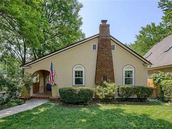 419 E 60th St, Kansas City, MO 64110