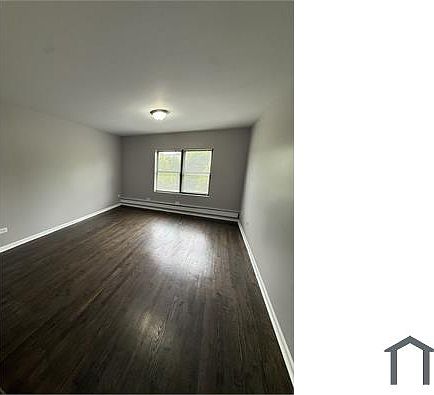 2nd image of 6205 S Michigan Ave