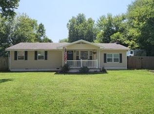 15 E Ash St, Farmington, AR 72730