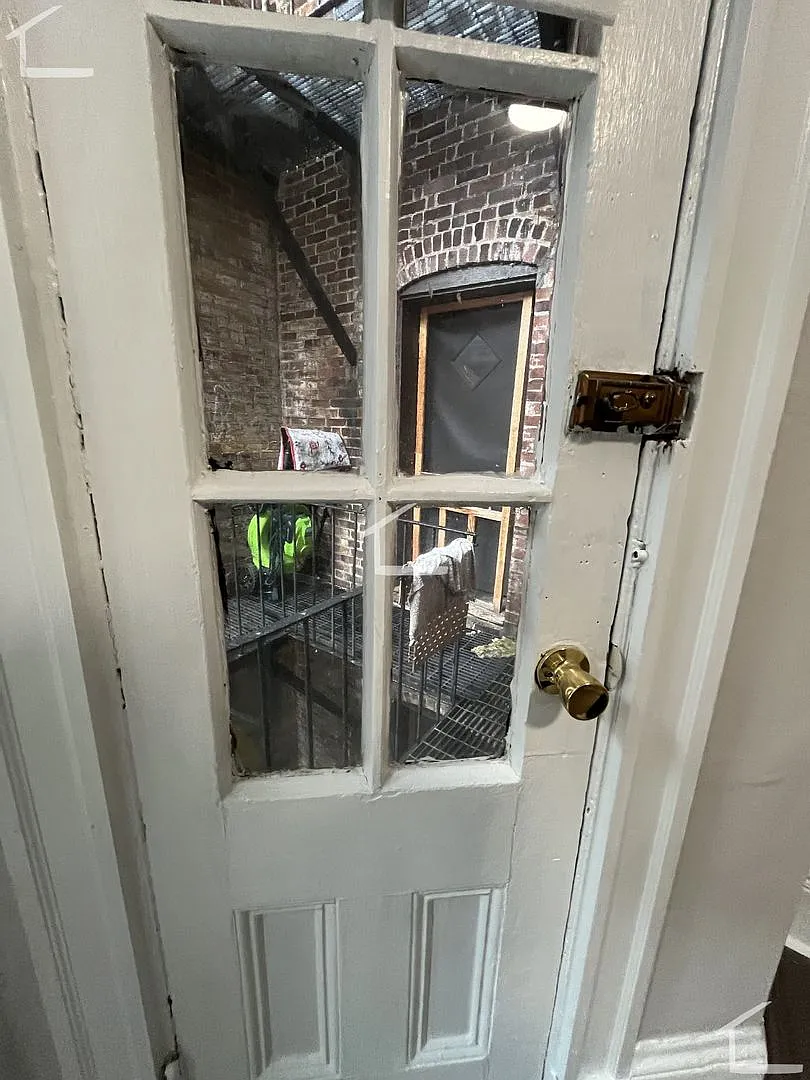 $2,075 Updated Studio in Allston | Renovated Kitchen & Bath | Cat Friendly with Approval | Near BU — Photo 3