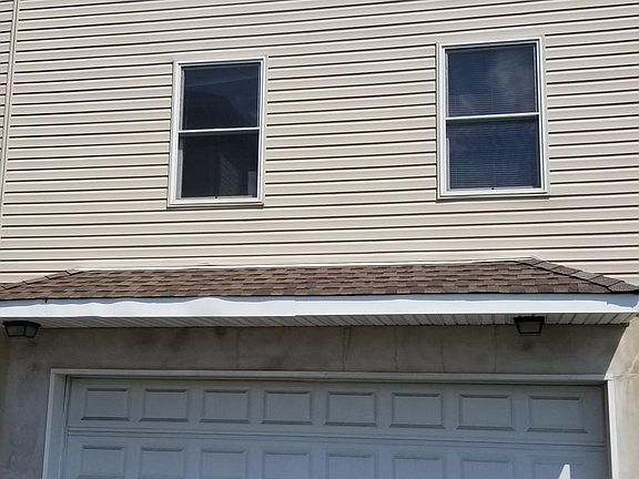 5th image of 109 Wales Ave
