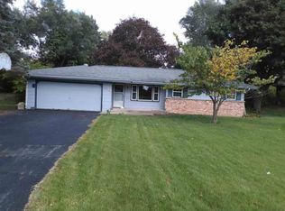 2610 Sierra Dr, Rockford, IL 61109