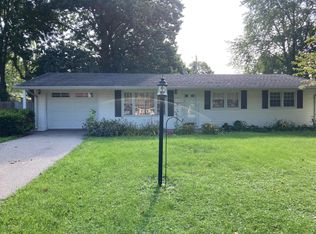 3420 S 1st St, Southern View, IL 62703