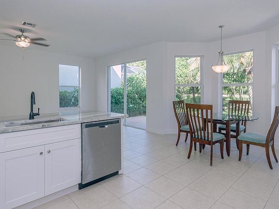 4th image of 5353 Grand Banks Blvd Boulevard