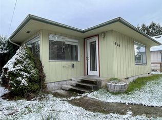 1319 W 16th St, Port Angeles, WA