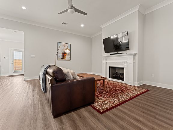 5th image of 3145 Creekmere Ln