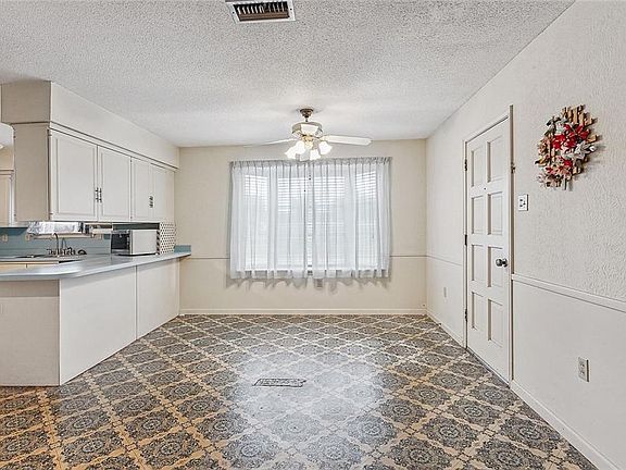 4th image of 900 Giuffrias Ave
