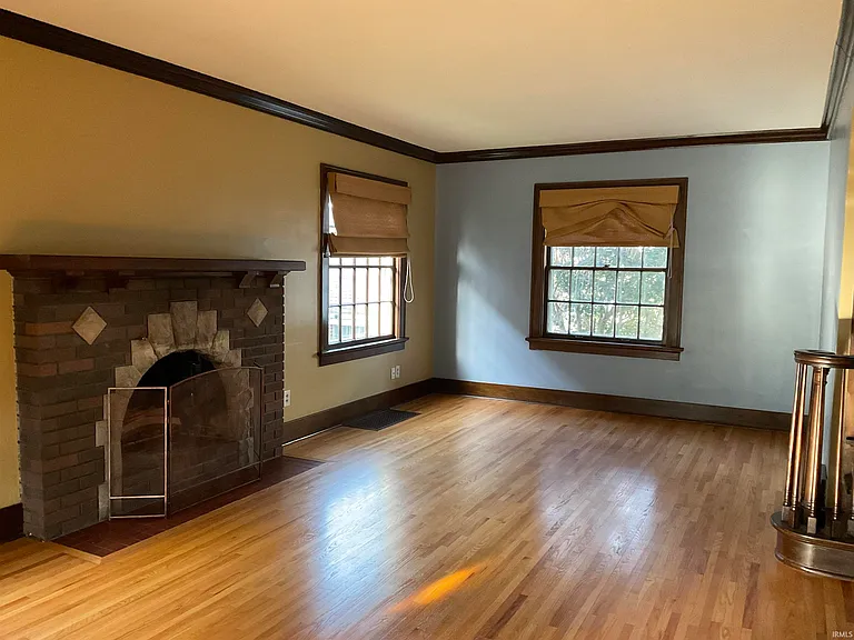 3621 Hoagland Ave — Photo 3