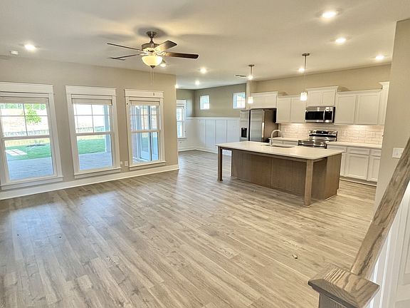 2nd image of 630 Spring Hill Dr Lot 7-S