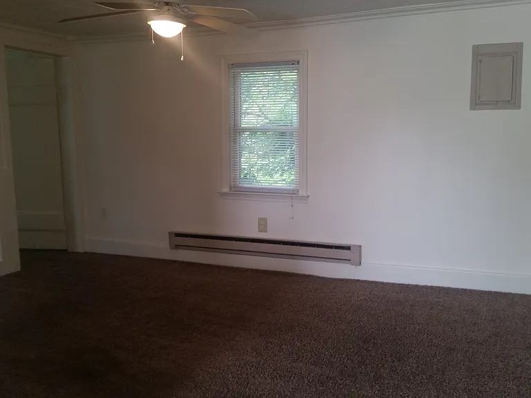 8592 Shepherdstown Pike — Photo 4