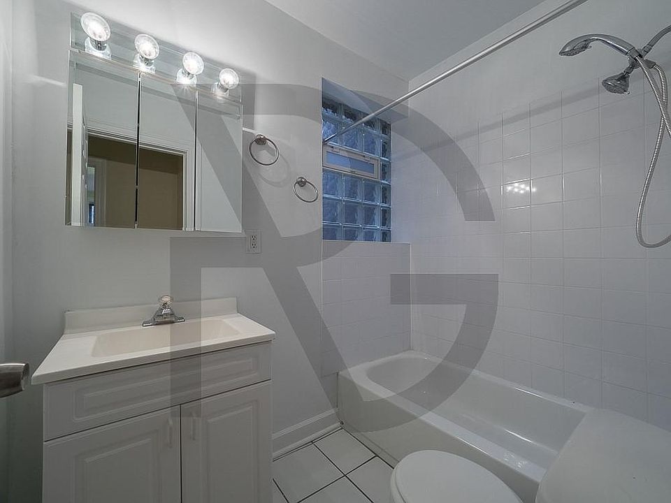 1st image of 541 W Wellington Ave #K201
