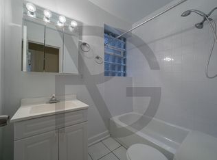 541 W Wellington Ave #K201, Chicago, IL 60657