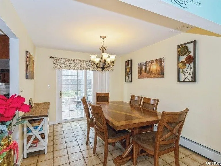 217 Bellerose Ave — Photo 3